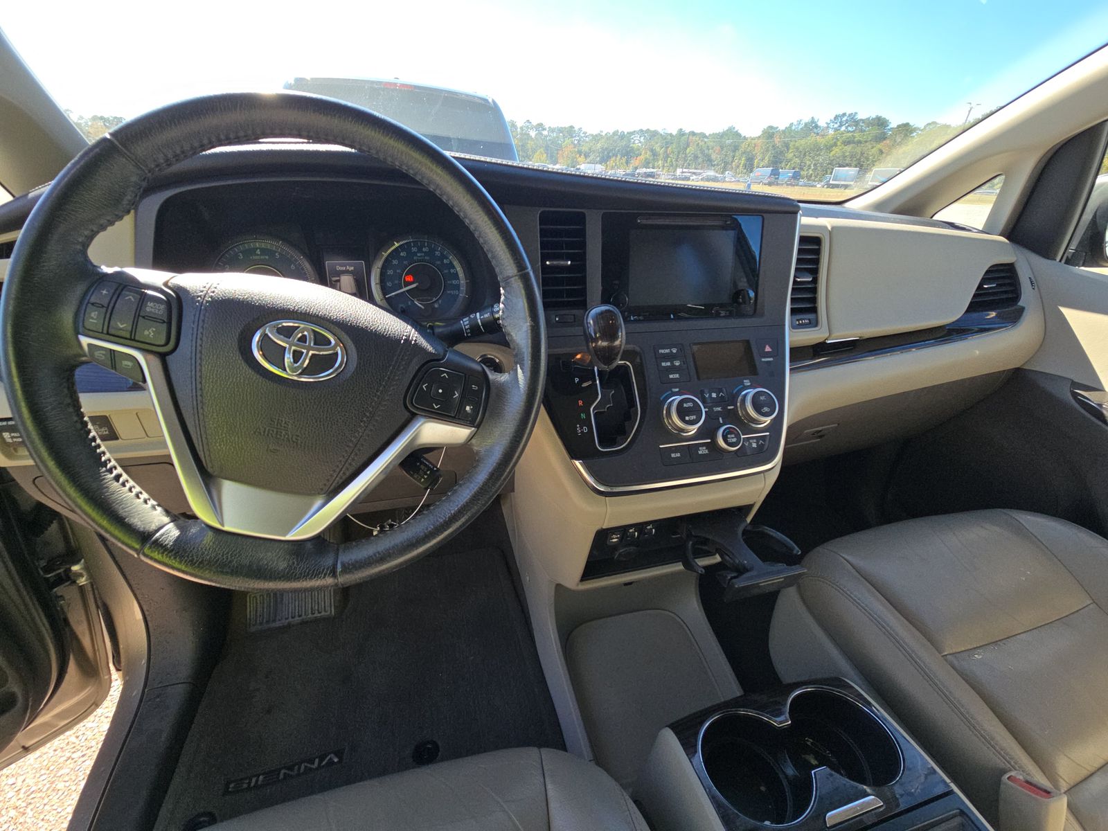 2017 Toyota Sienna XLE FWD