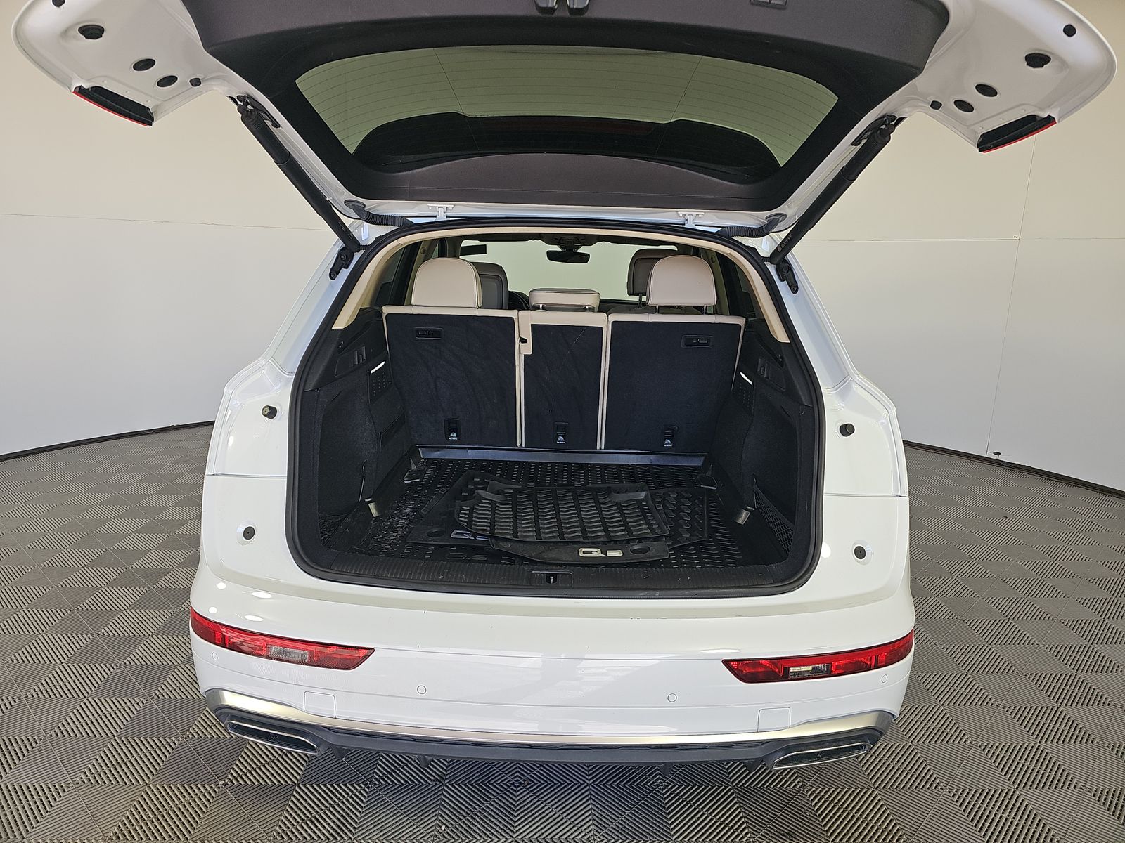 2022 Audi Q5 S line Premium Plus AWD