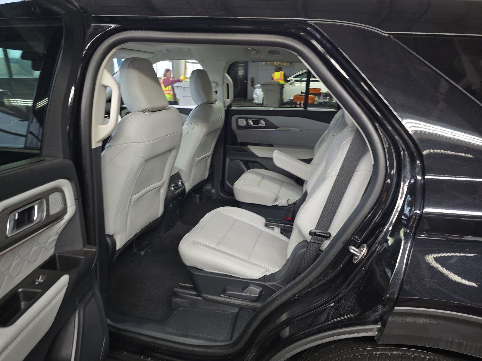 2025 Ford Explorer Platinum AWD