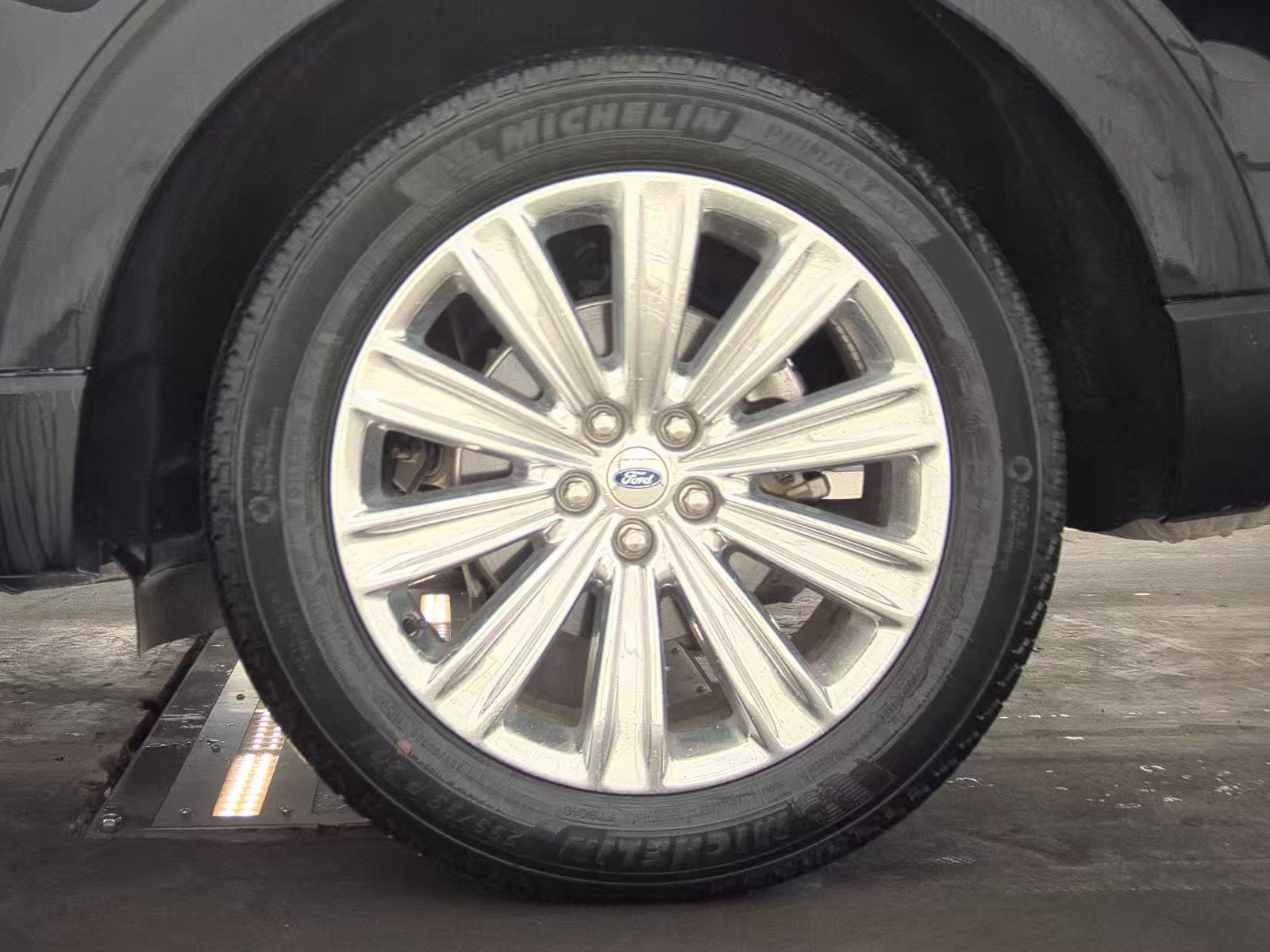 2025 Ford Explorer Platinum AWD