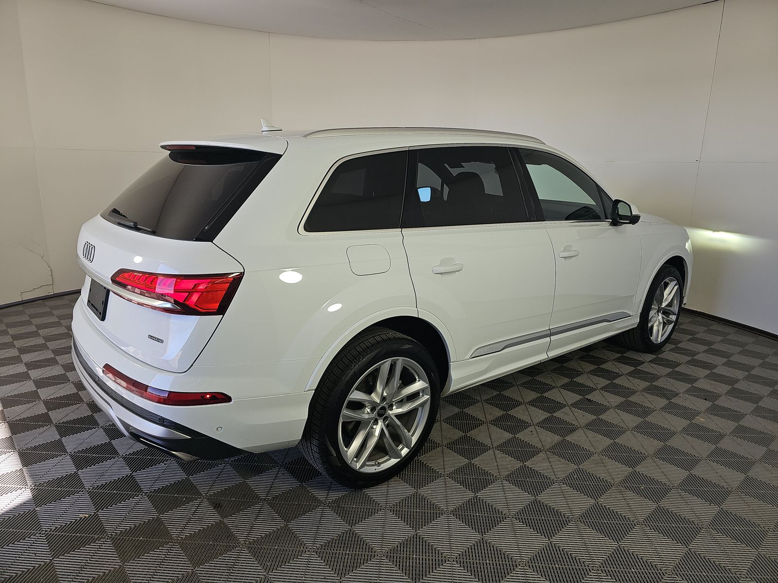 2025 Audi Q7 Premium Plus AWD