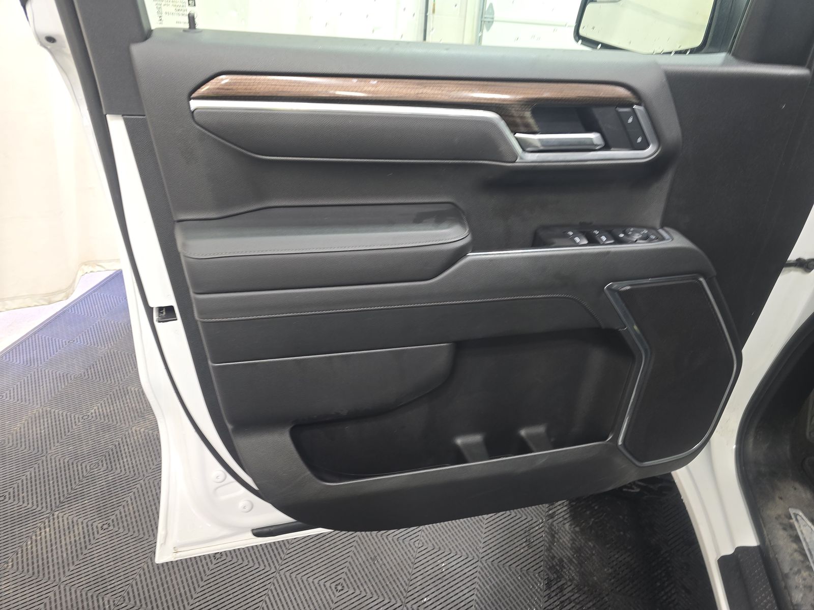 2025 Chevrolet Silverado 1500 LT AWD