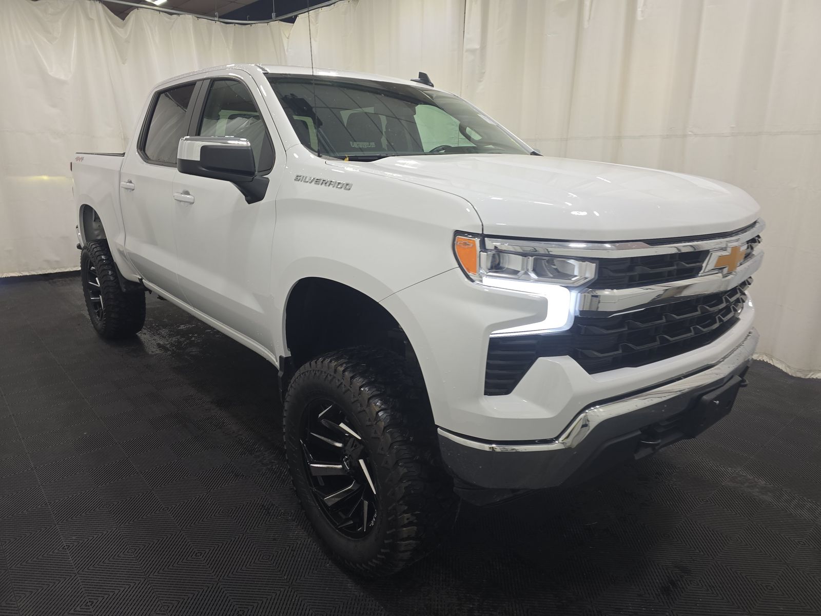 2025 Chevrolet Silverado 1500 LT AWD