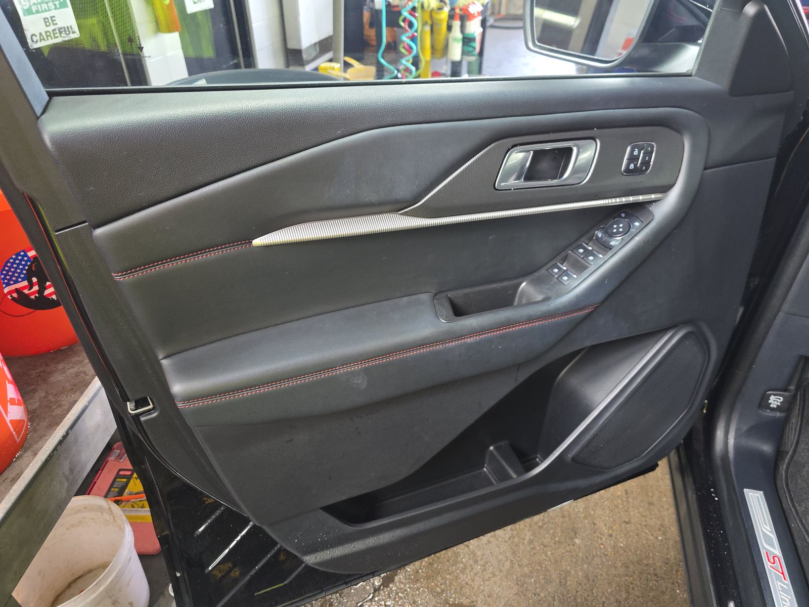 2025 Ford Explorer ST-Line AWD