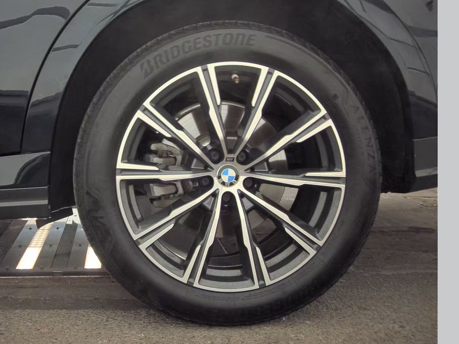 2020 BMW X6 xDrive40i AWD