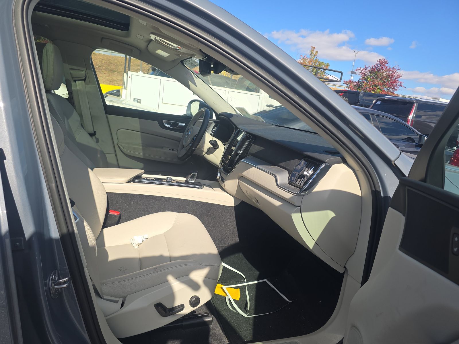 2023 Volvo XC60 B5 Core AWD