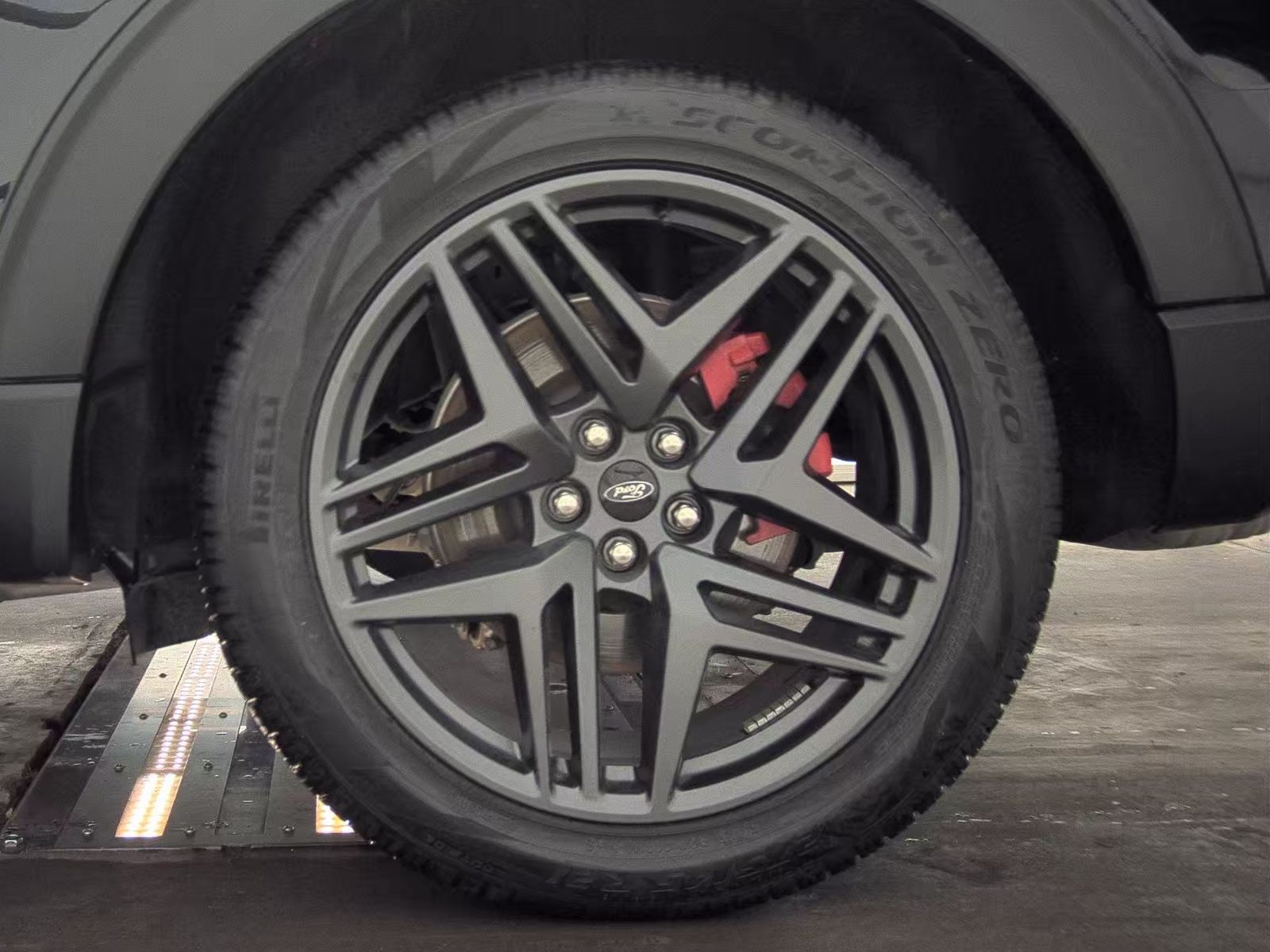 2025 Ford Explorer ST-Line AWD