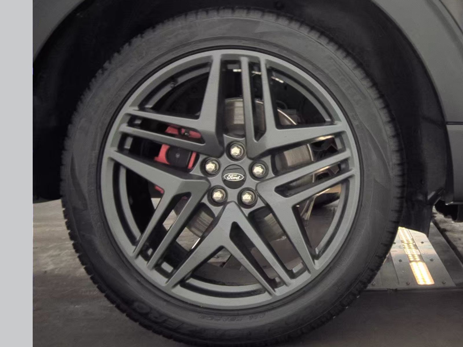 2025 Ford Explorer ST-Line AWD