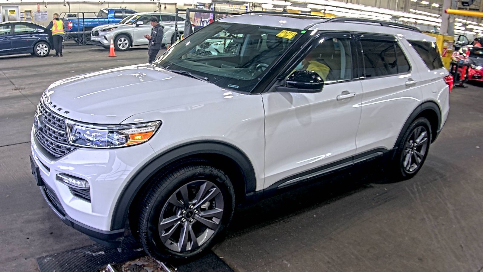 2022 Ford Explorer XLT AWD