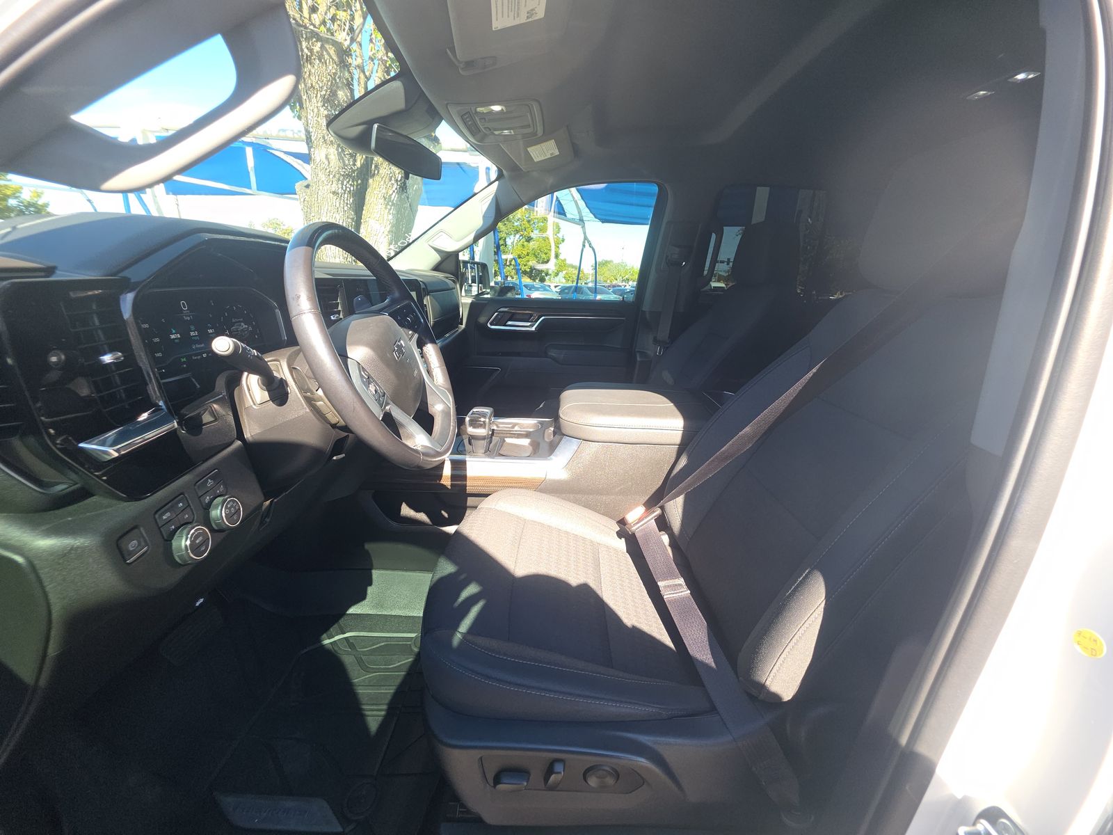 2023 Chevrolet Silverado 1500 RST AWD