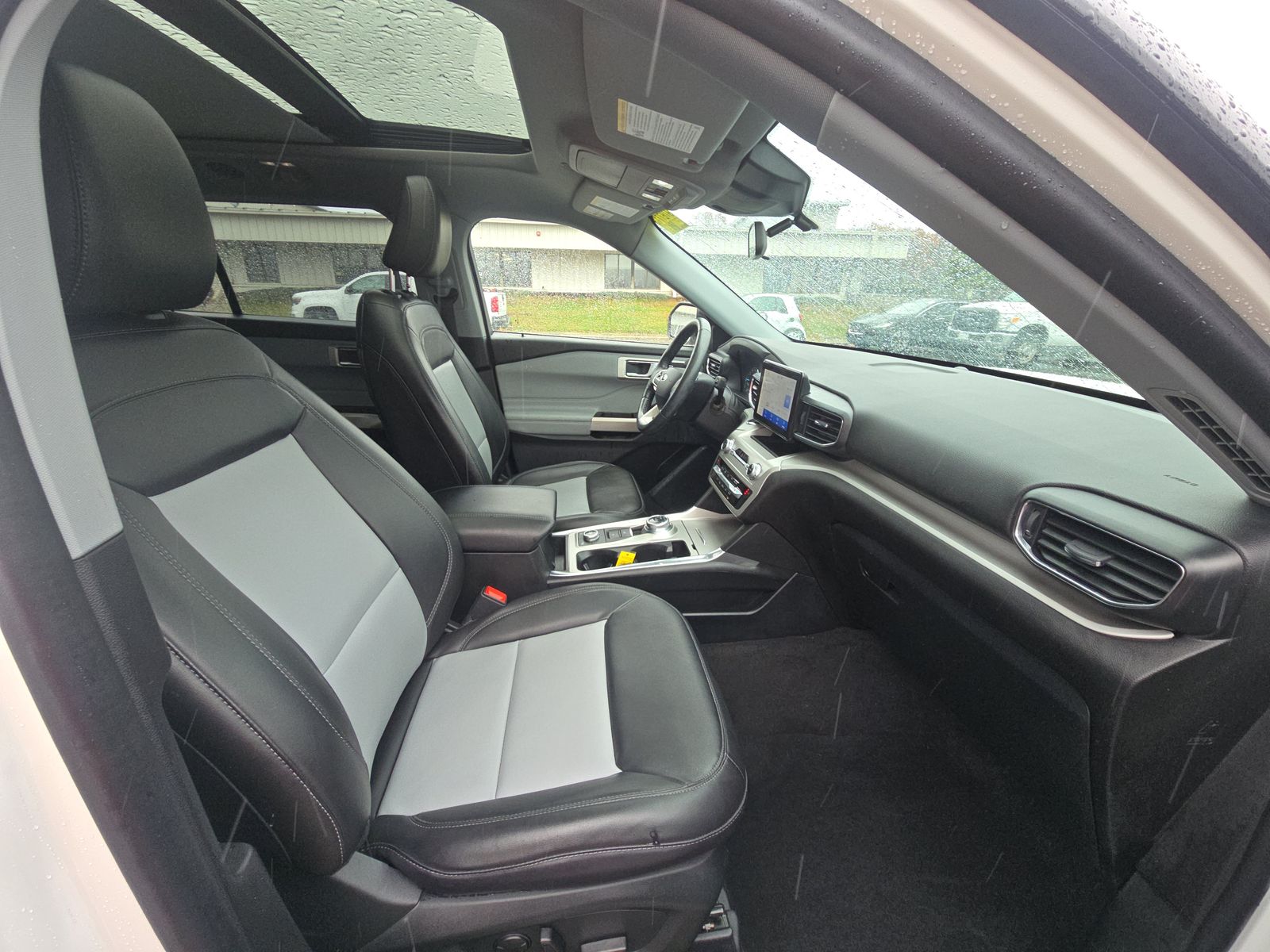 2022 Ford Explorer XLT AWD