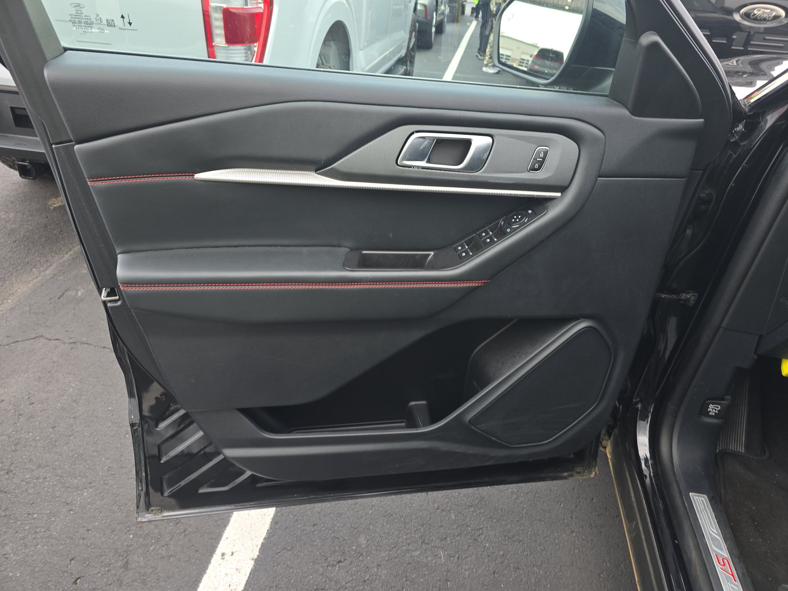 2025 Ford Explorer ST-Line AWD