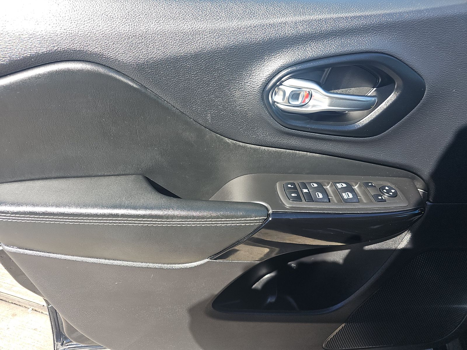 2023 Jeep Cherokee Altitude Lux AWD