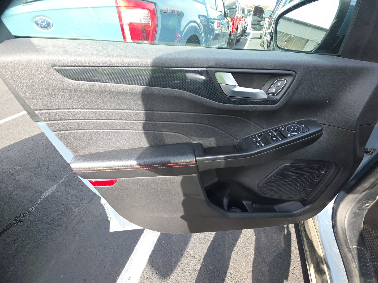 2025 Ford Escape Hybrid ST-Line Elite AWD