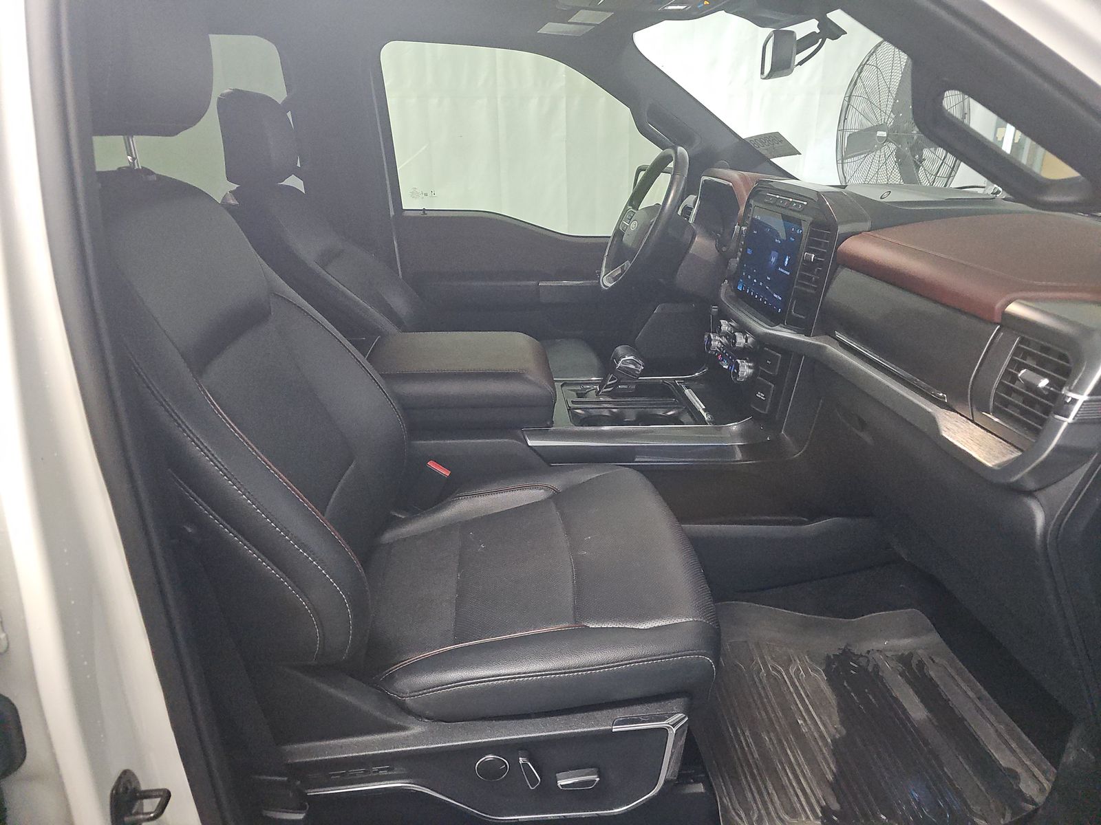 2023 Ford F-150 Lariat AWD