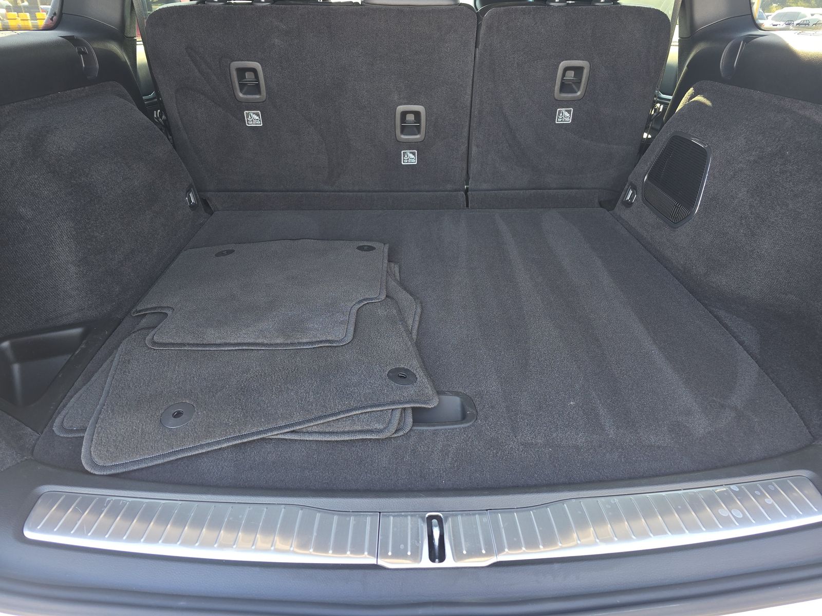 2023 Jeep Grand Cherokee Overland RWD