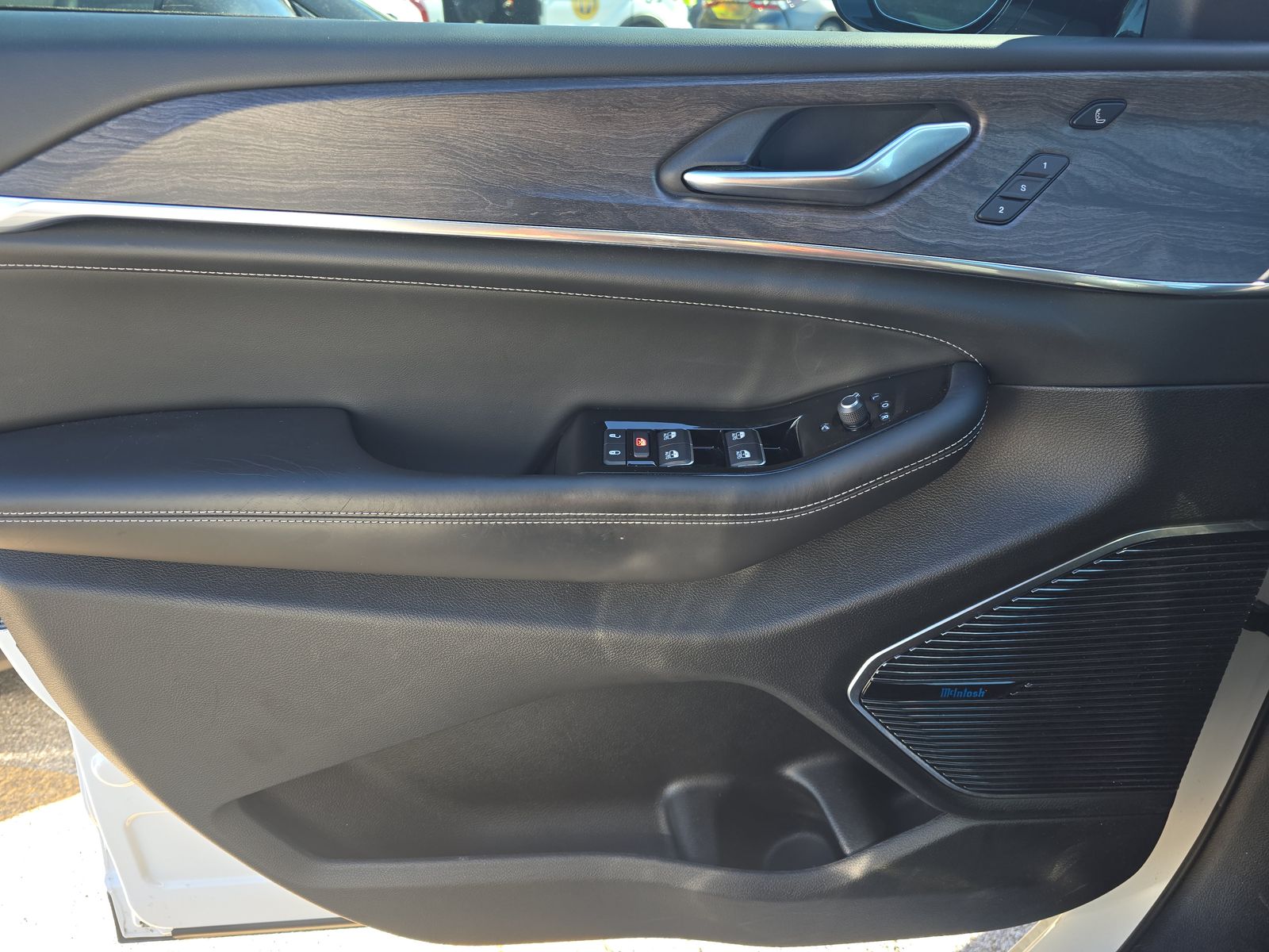 2023 Jeep Grand Cherokee Overland RWD