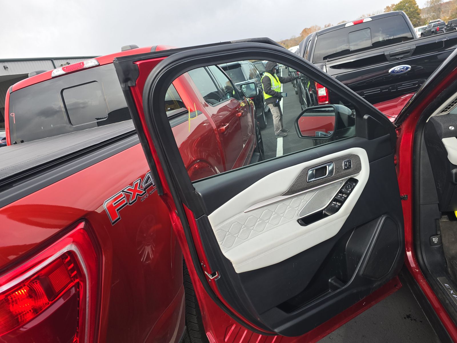 2025 Ford Explorer Platinum AWD