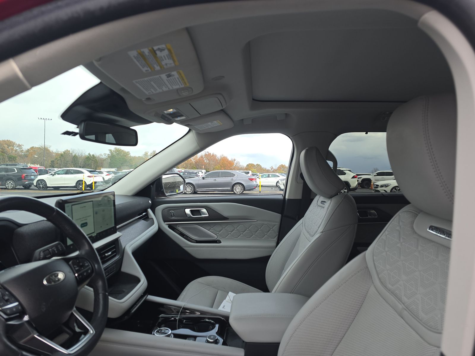 2025 Ford Explorer Platinum AWD