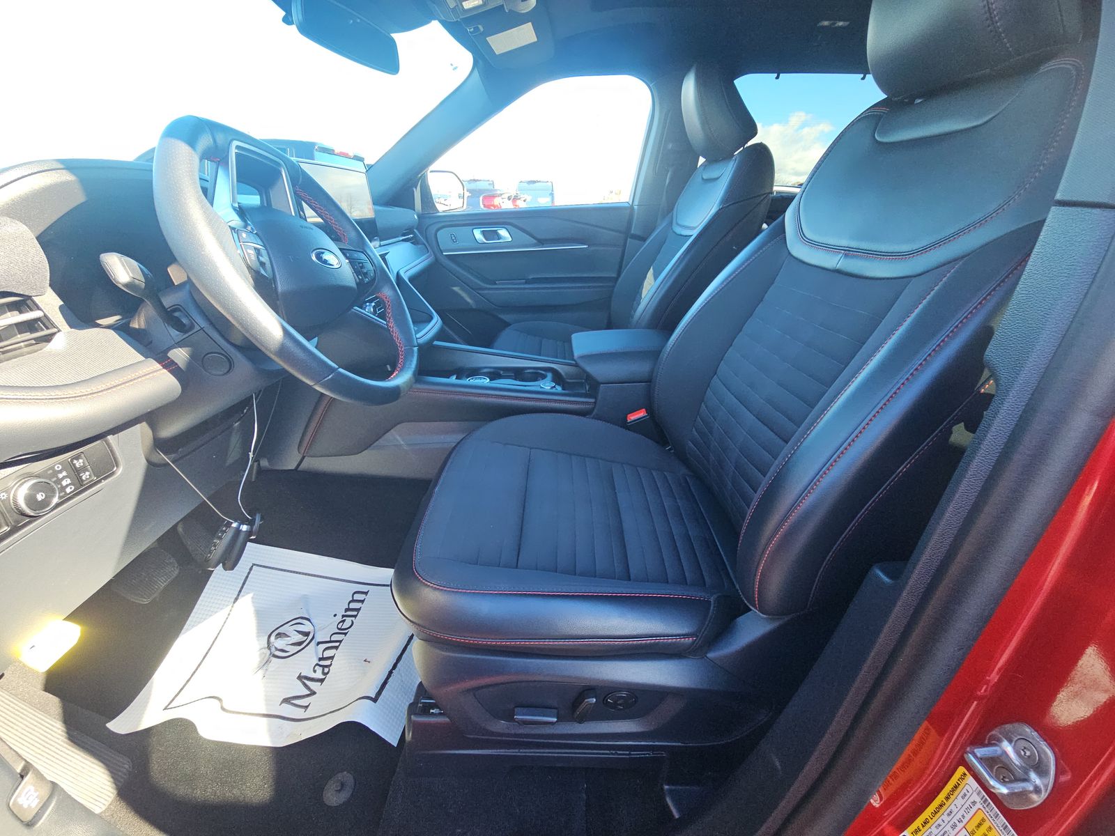 2025 Ford Explorer ST-Line AWD