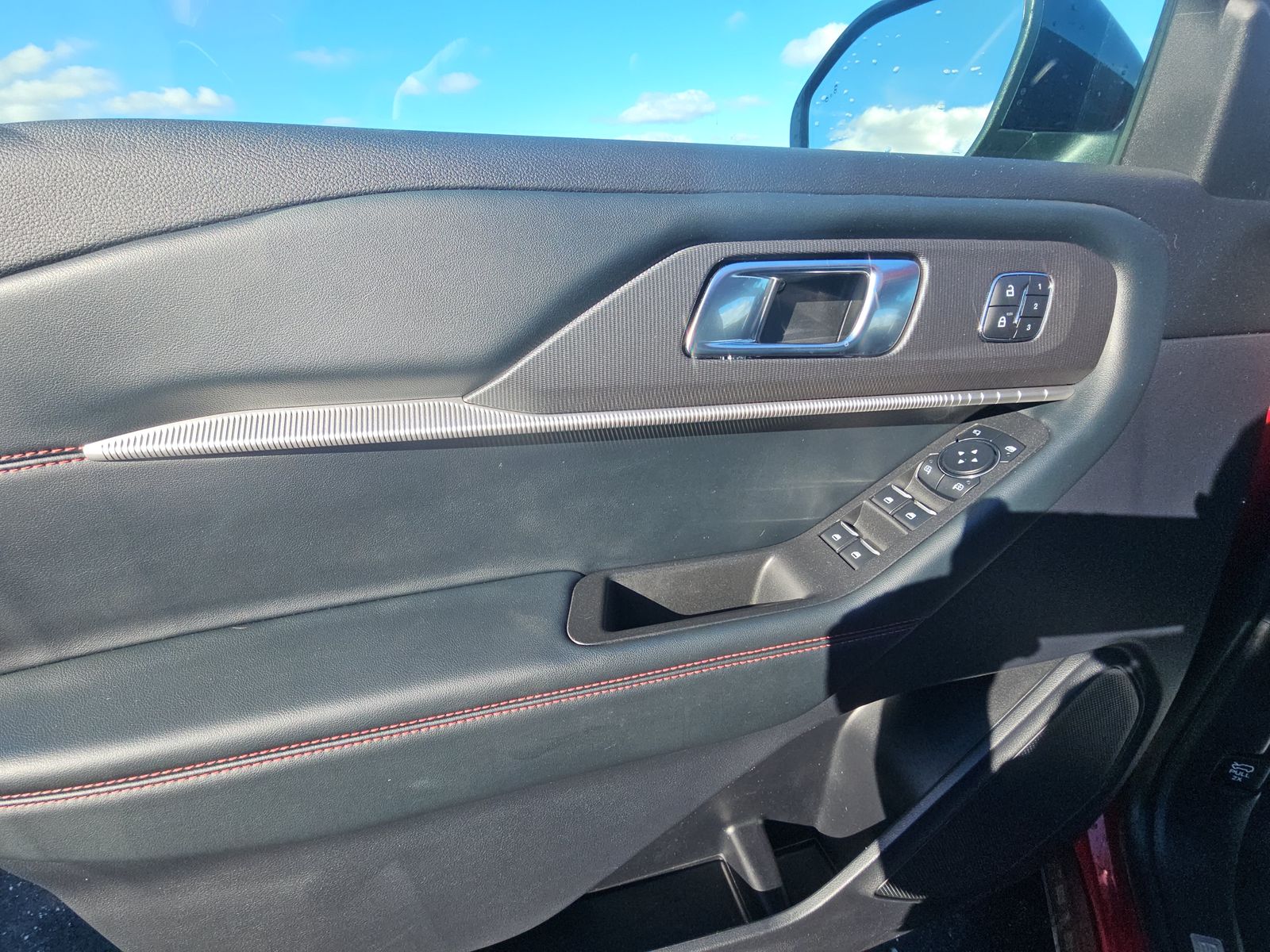 2025 Ford Explorer ST-Line AWD