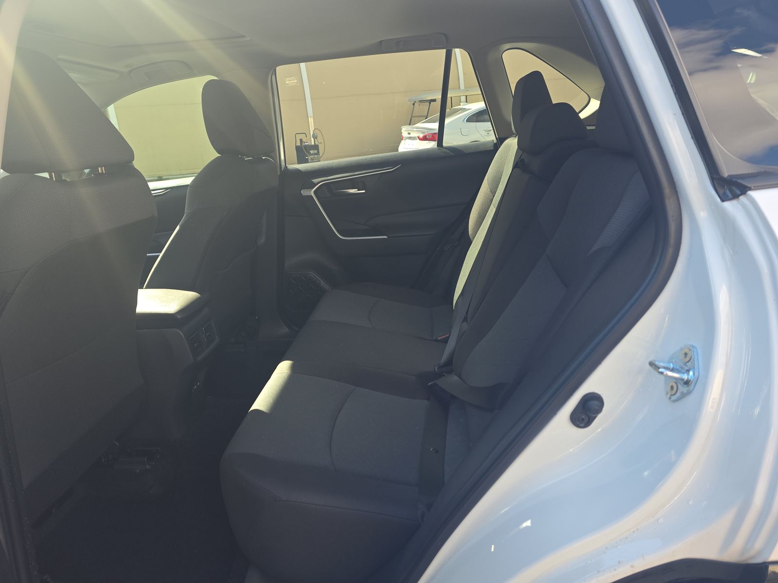 2025 Toyota RAV4 XLE FWD