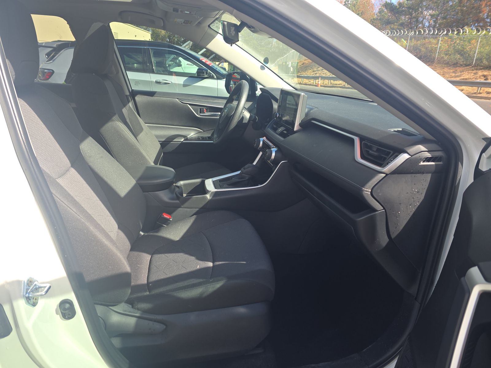 2025 Toyota RAV4 XLE FWD