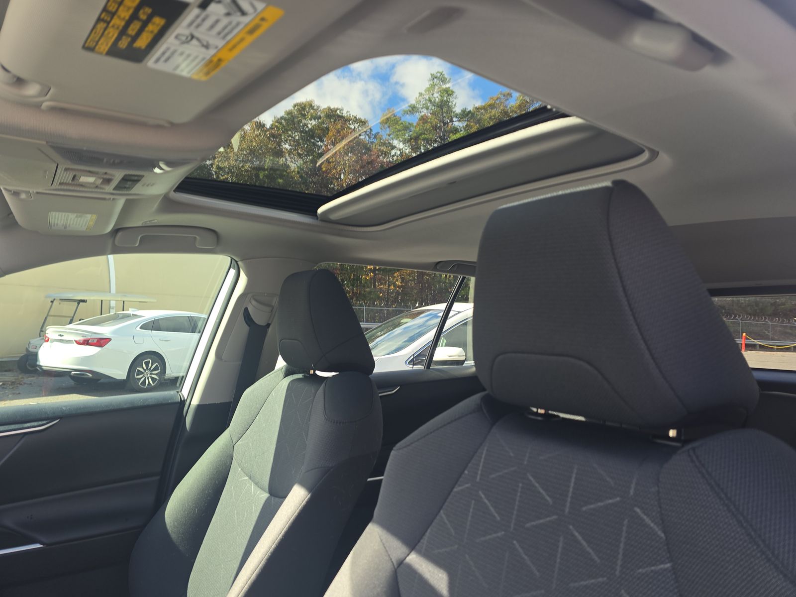 2025 Toyota RAV4 XLE FWD