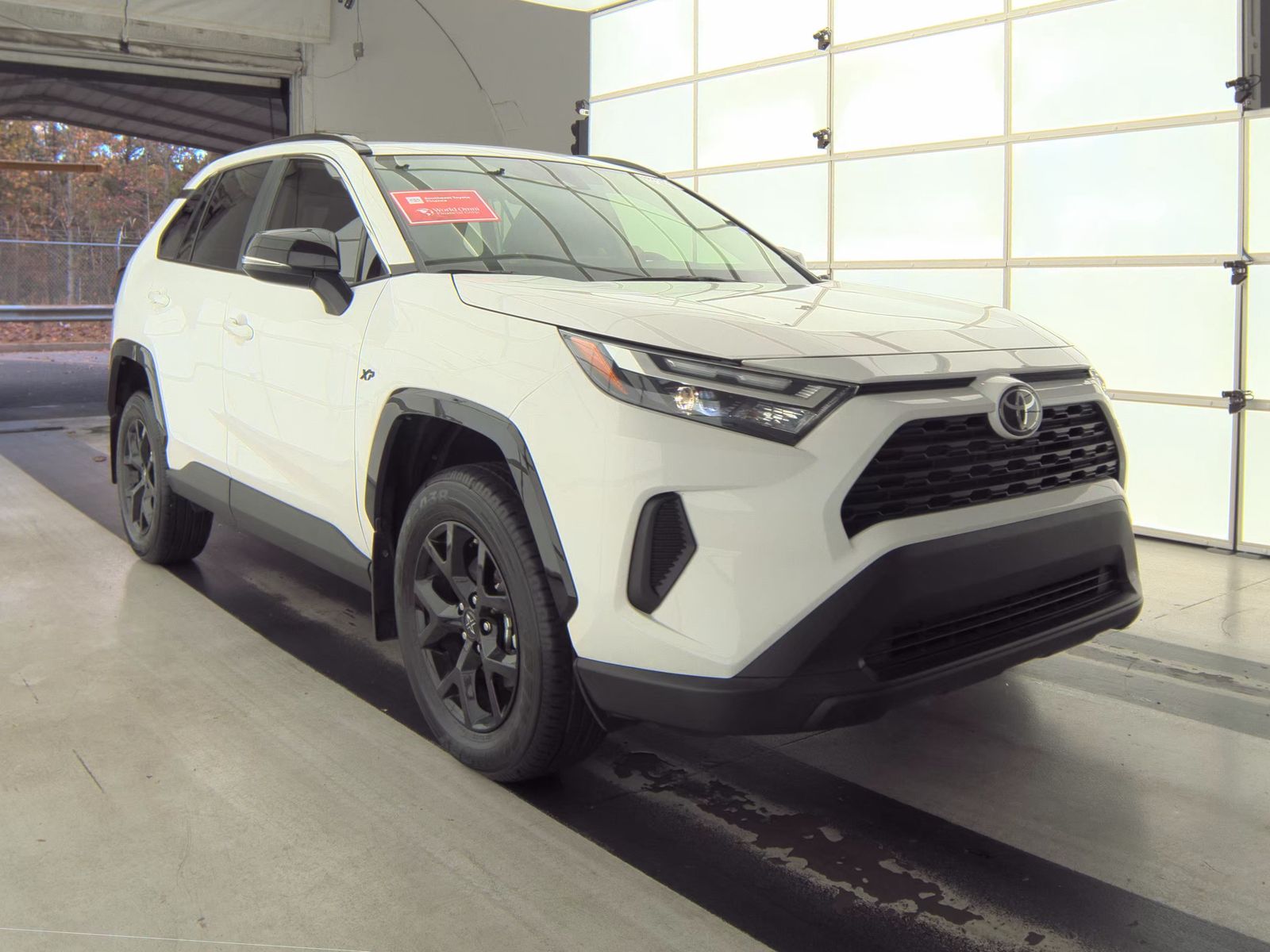 2025 Toyota RAV4 XLE FWD