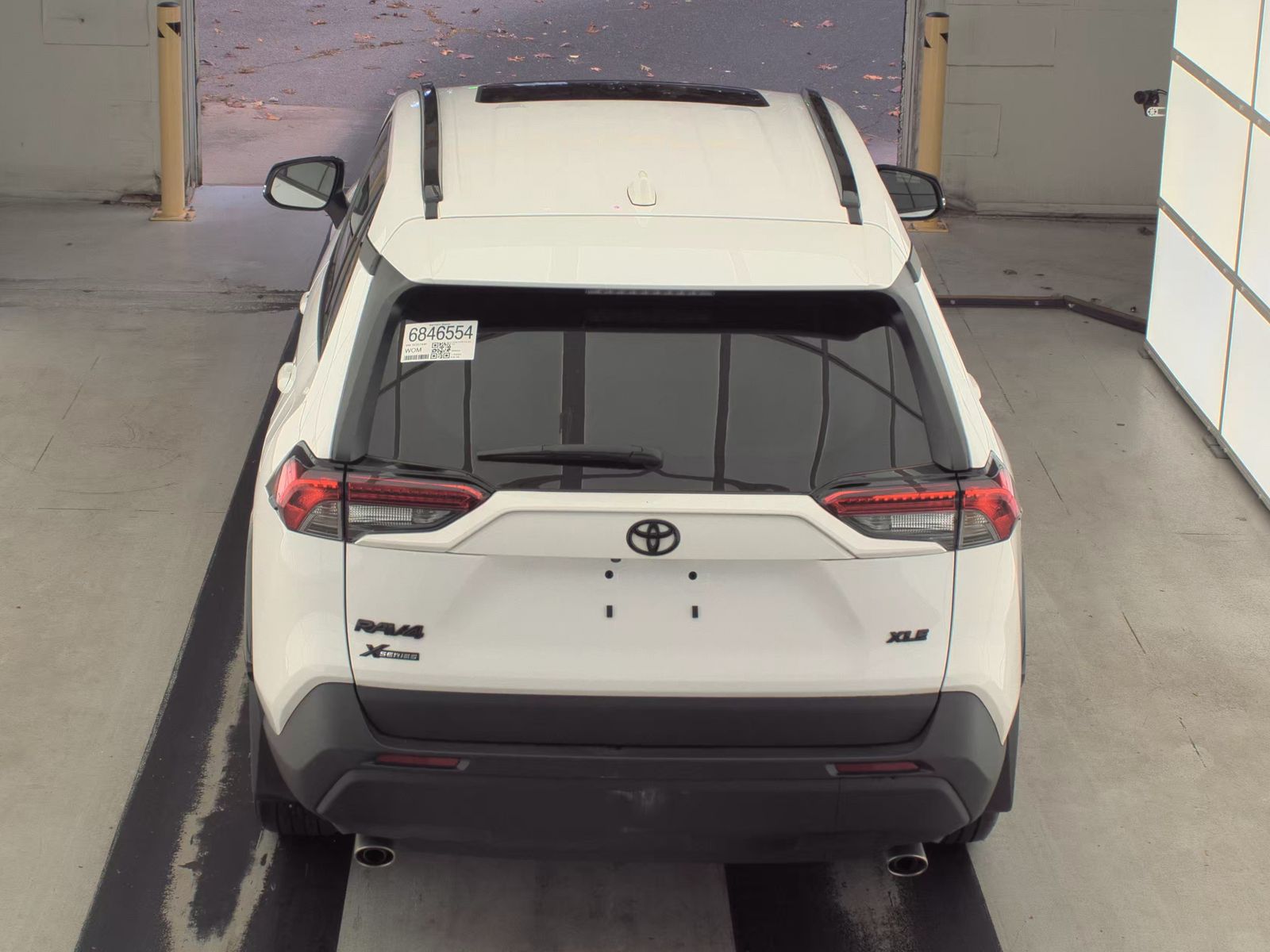 2025 Toyota RAV4 XLE FWD