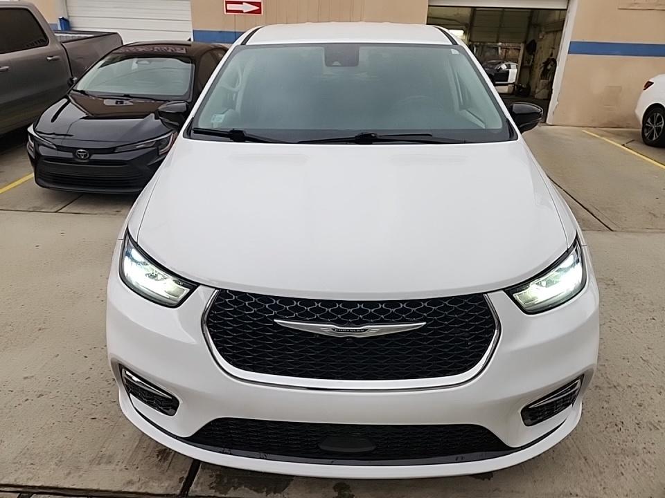 2024 Chrysler Pacifica Touring L FWD