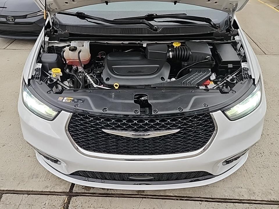 2024 Chrysler Pacifica Touring L FWD