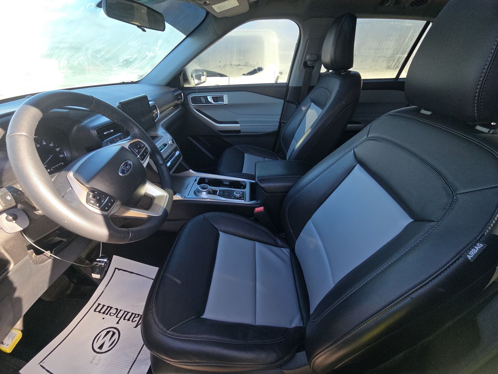 2023 Ford Explorer XLT AWD