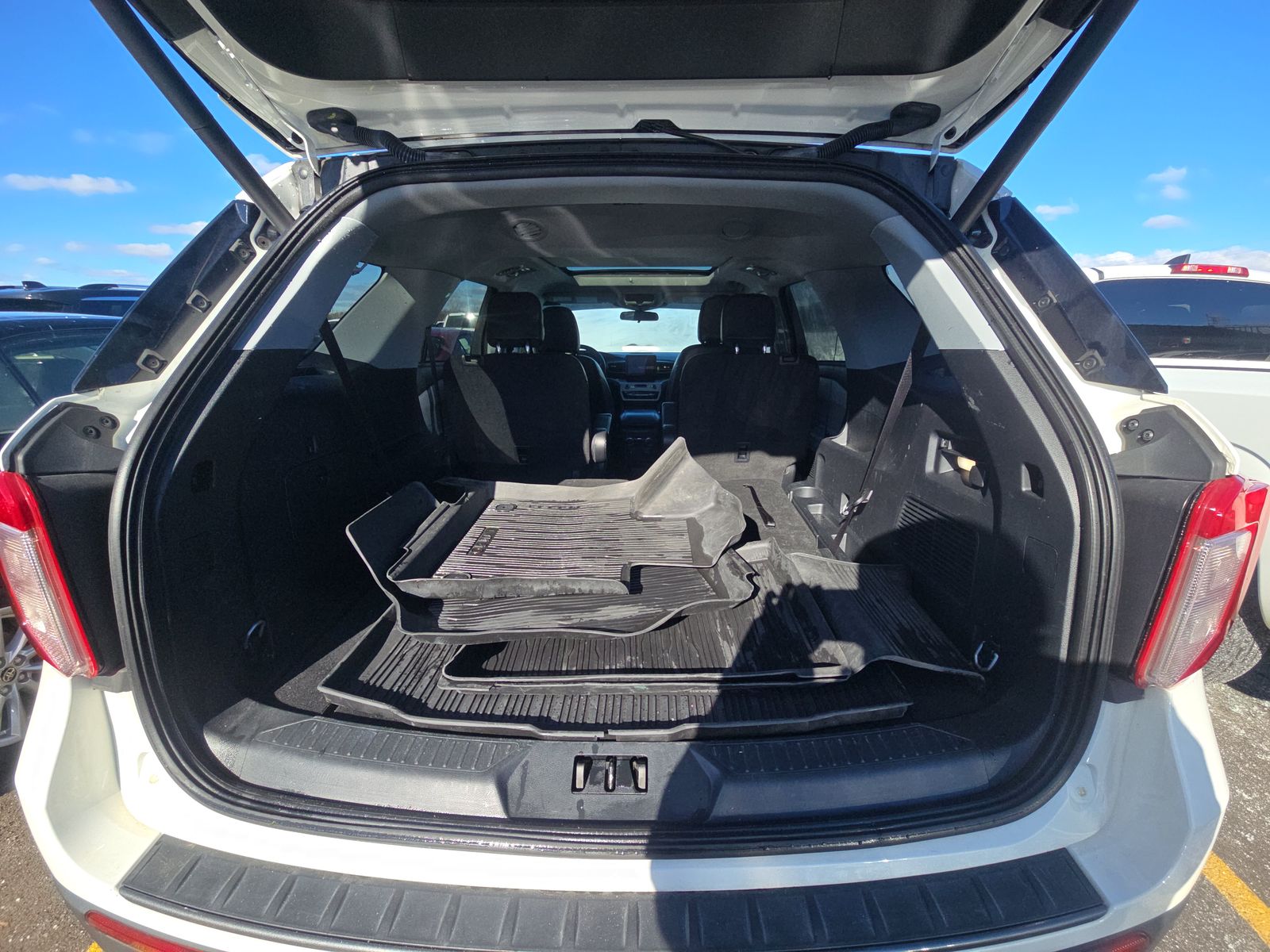 2023 Ford Explorer XLT AWD