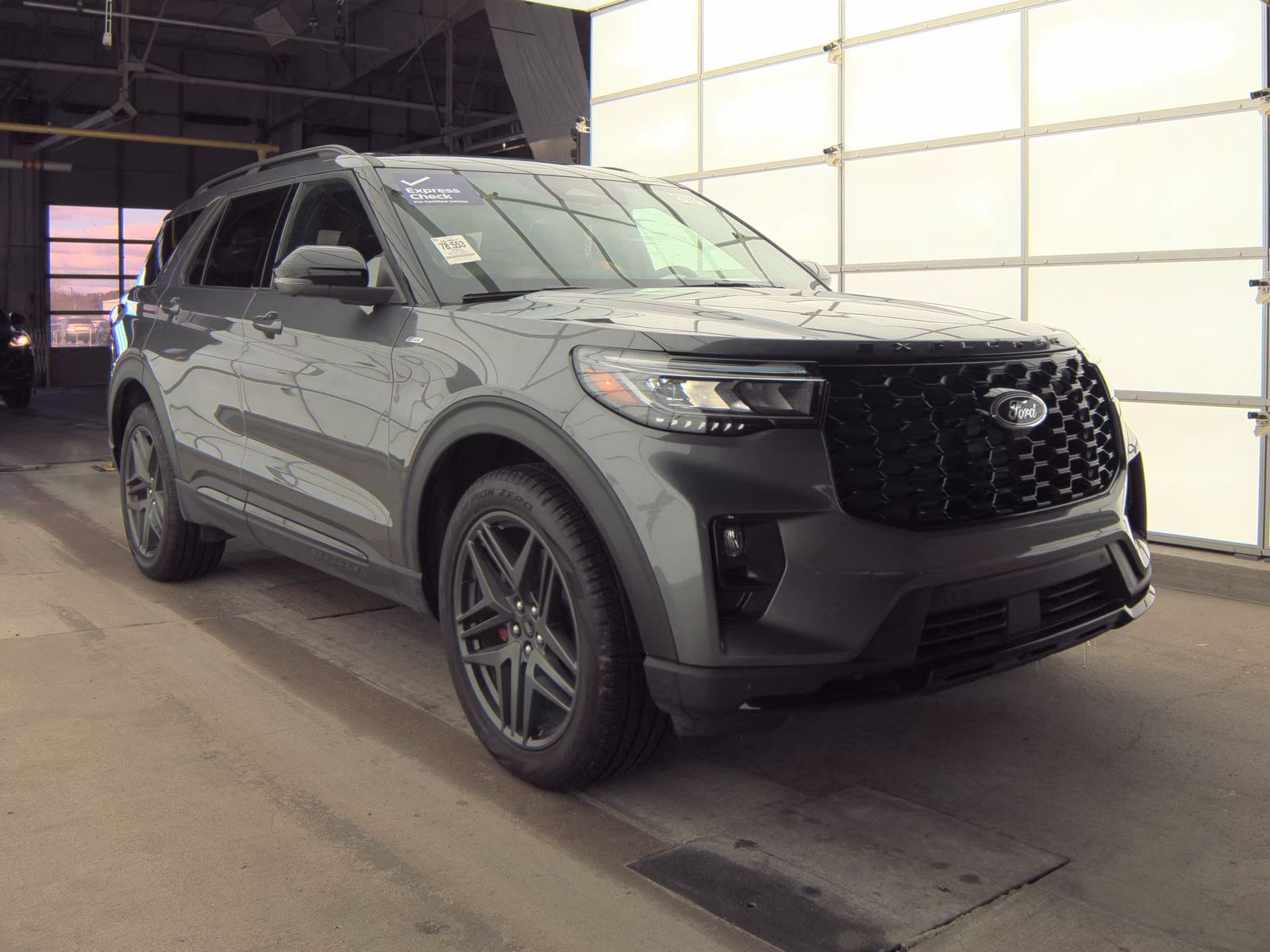 2025 Ford Explorer ST-Line AWD