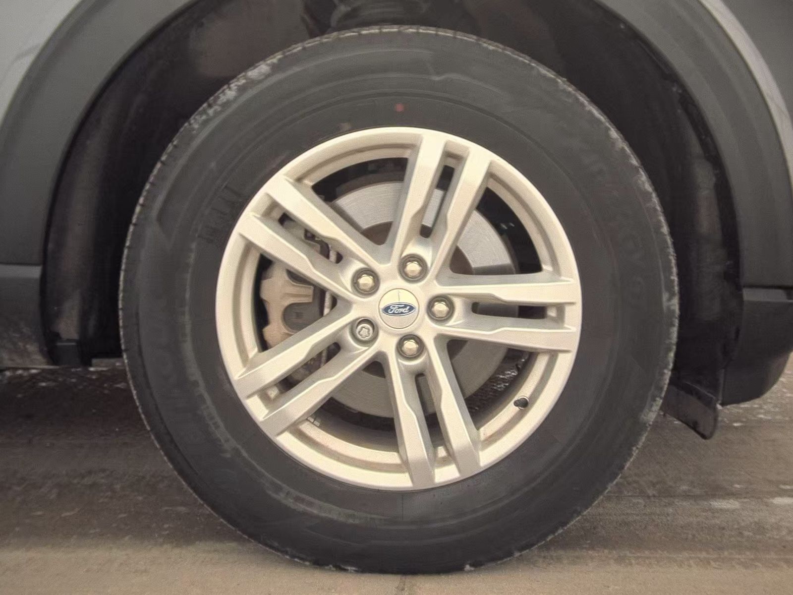 2023 Ford Explorer XLT AWD