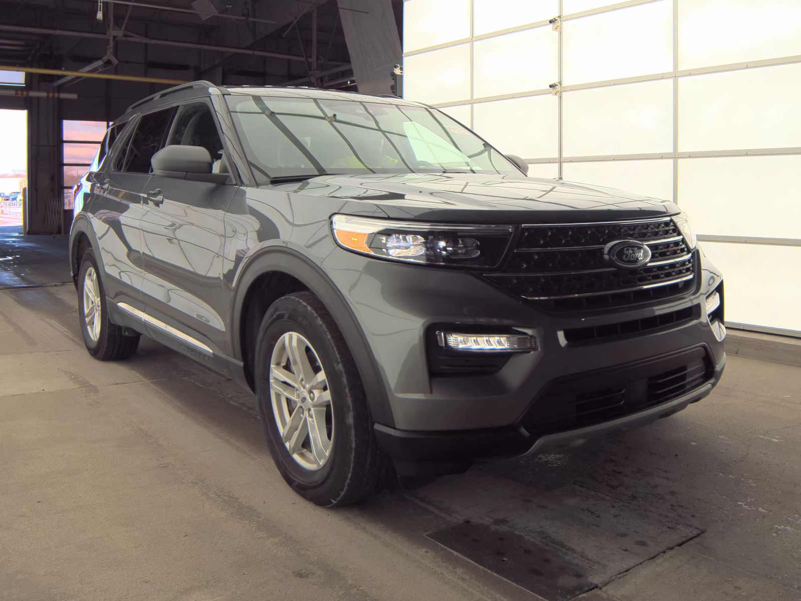 2023 Ford Explorer XLT AWD