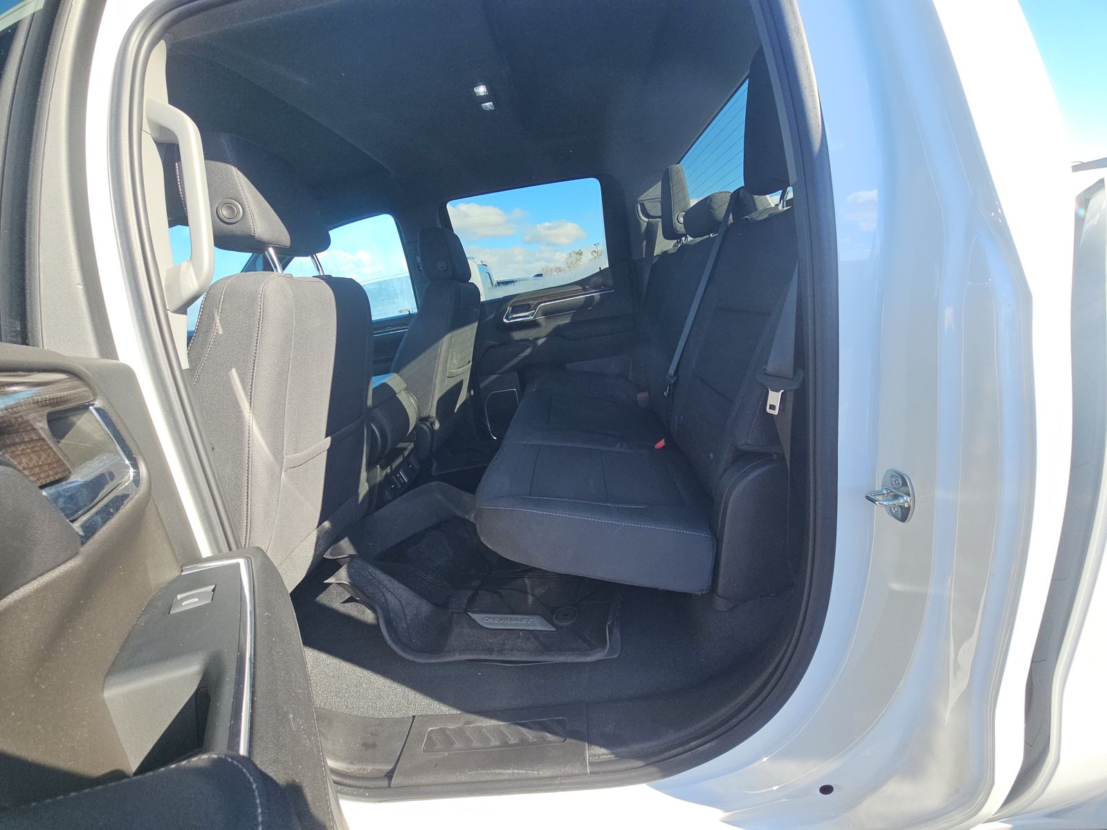 2023 Chevrolet Silverado 1500 LT AWD