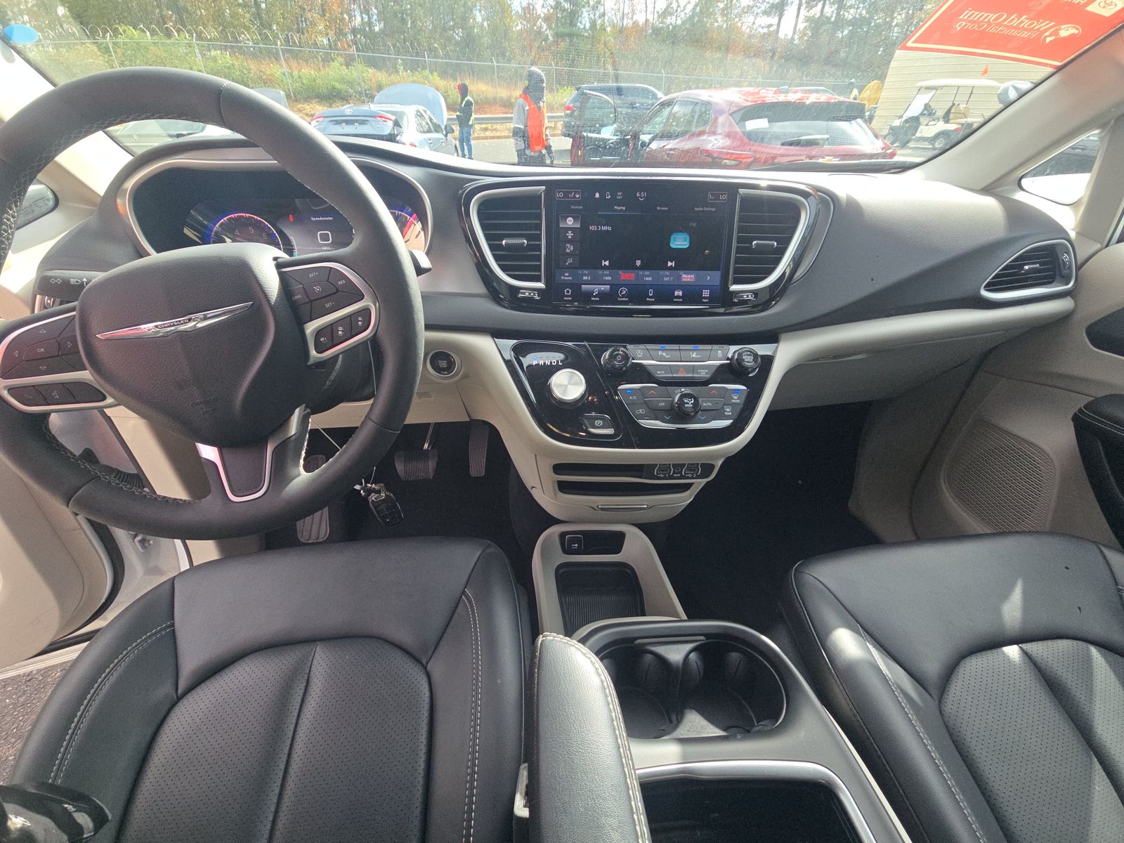 2024 Chrysler Pacifica Touring L FWD