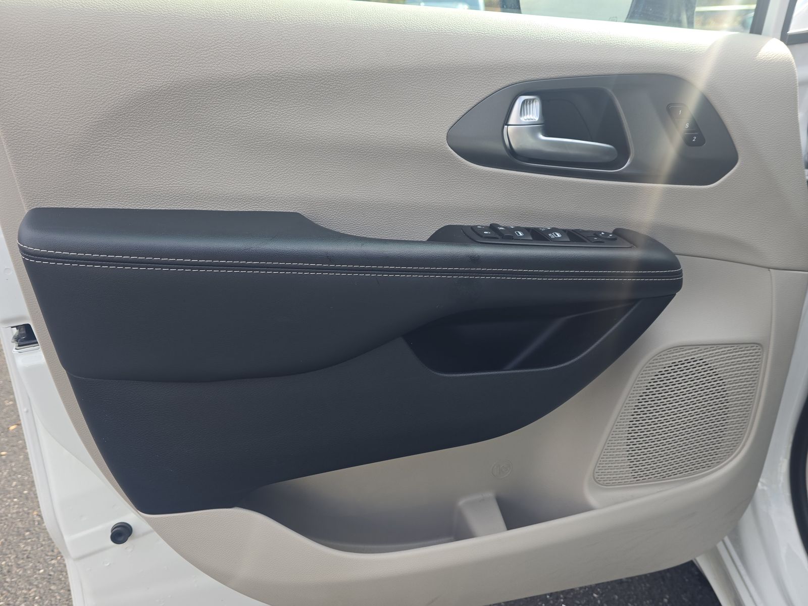 2024 Chrysler Pacifica Touring L FWD