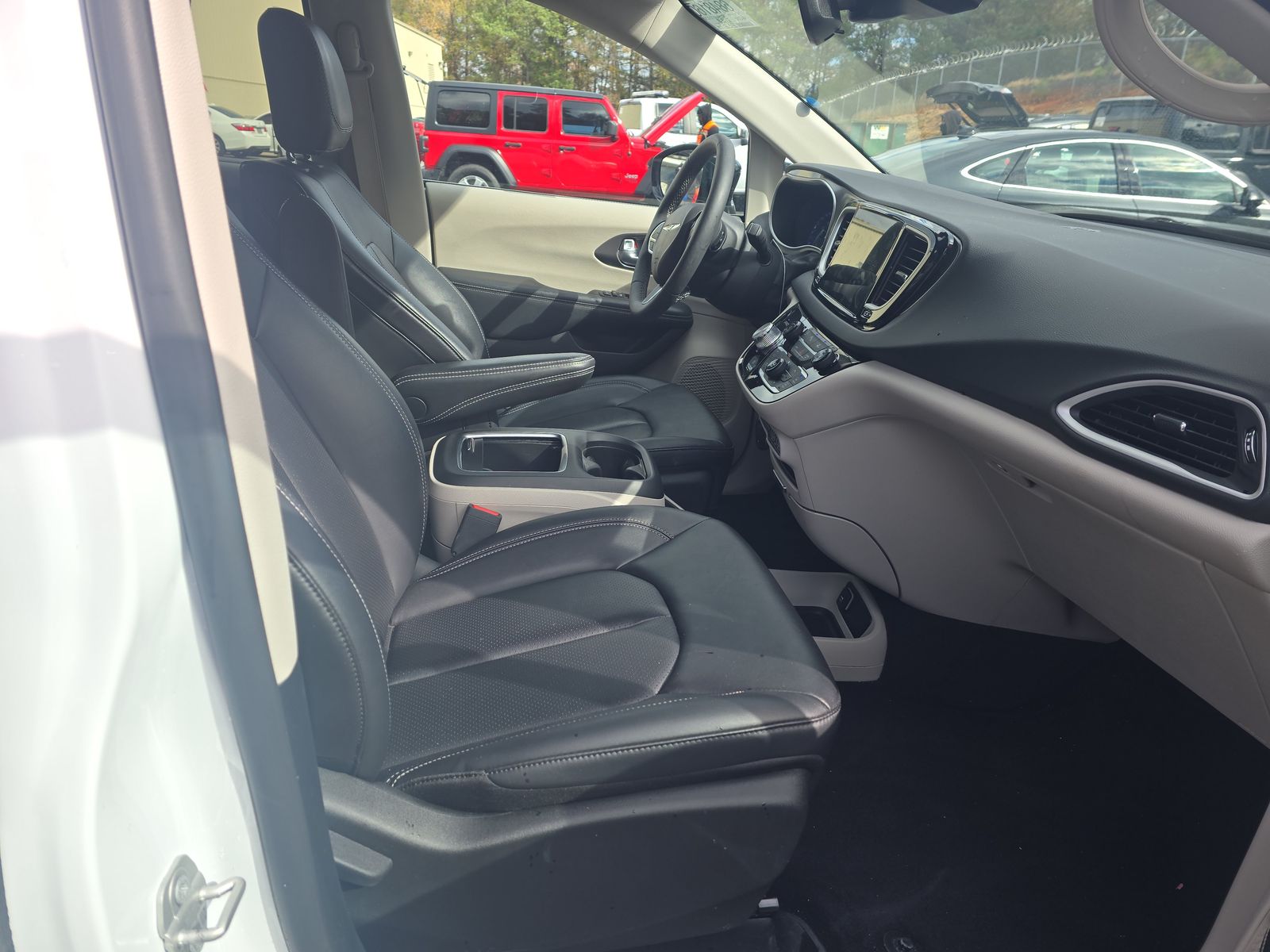 2024 Chrysler Pacifica Touring L FWD