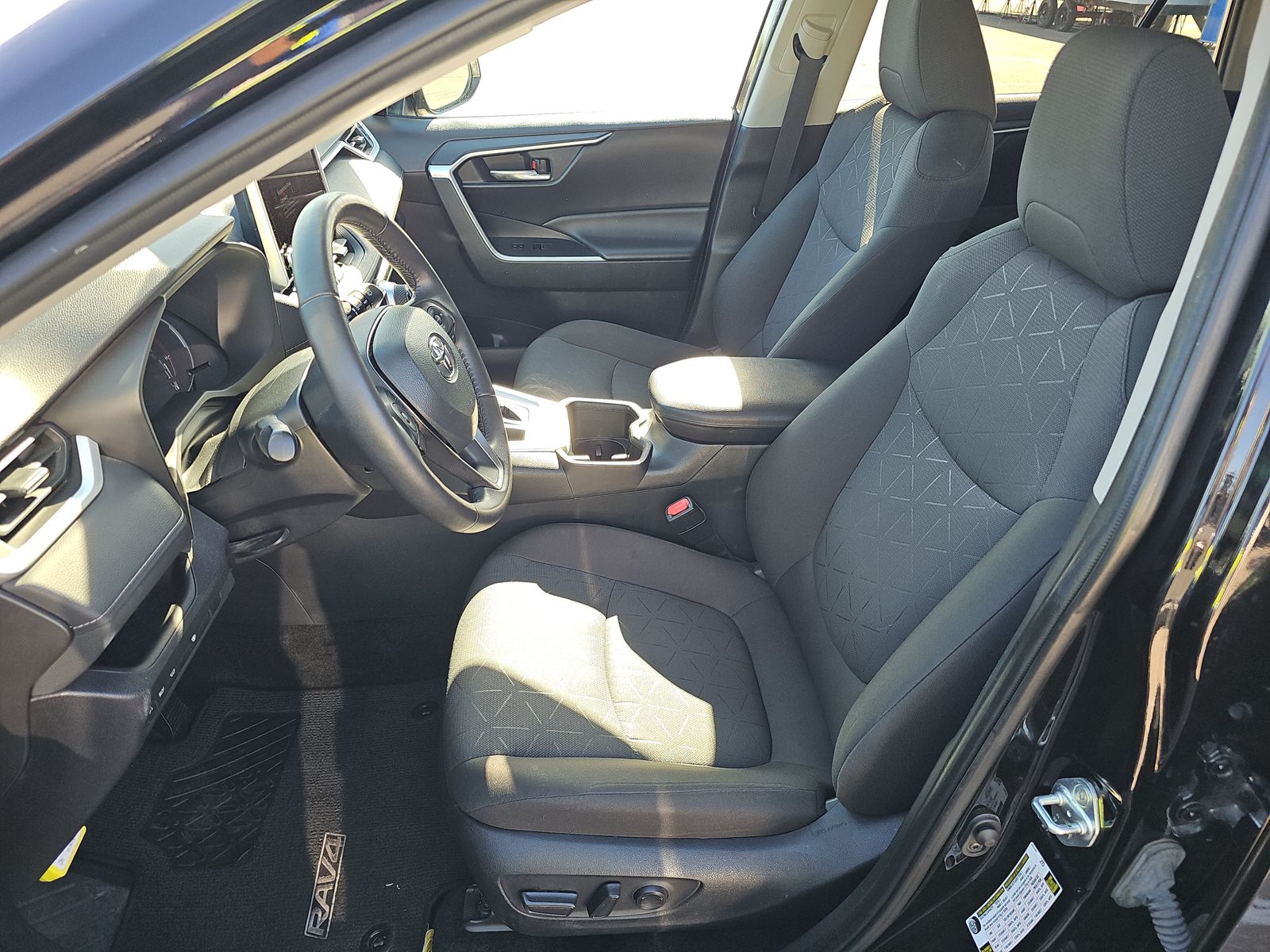 2024 Toyota RAV4 XLE AWD