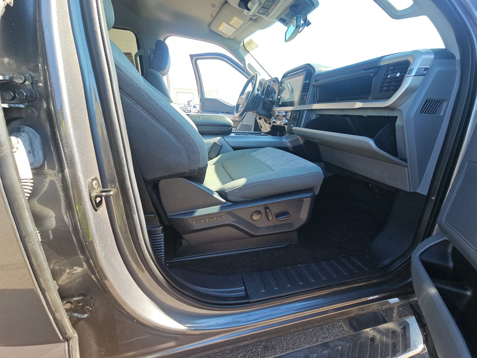 2022 Ford F-150 XLT AWD