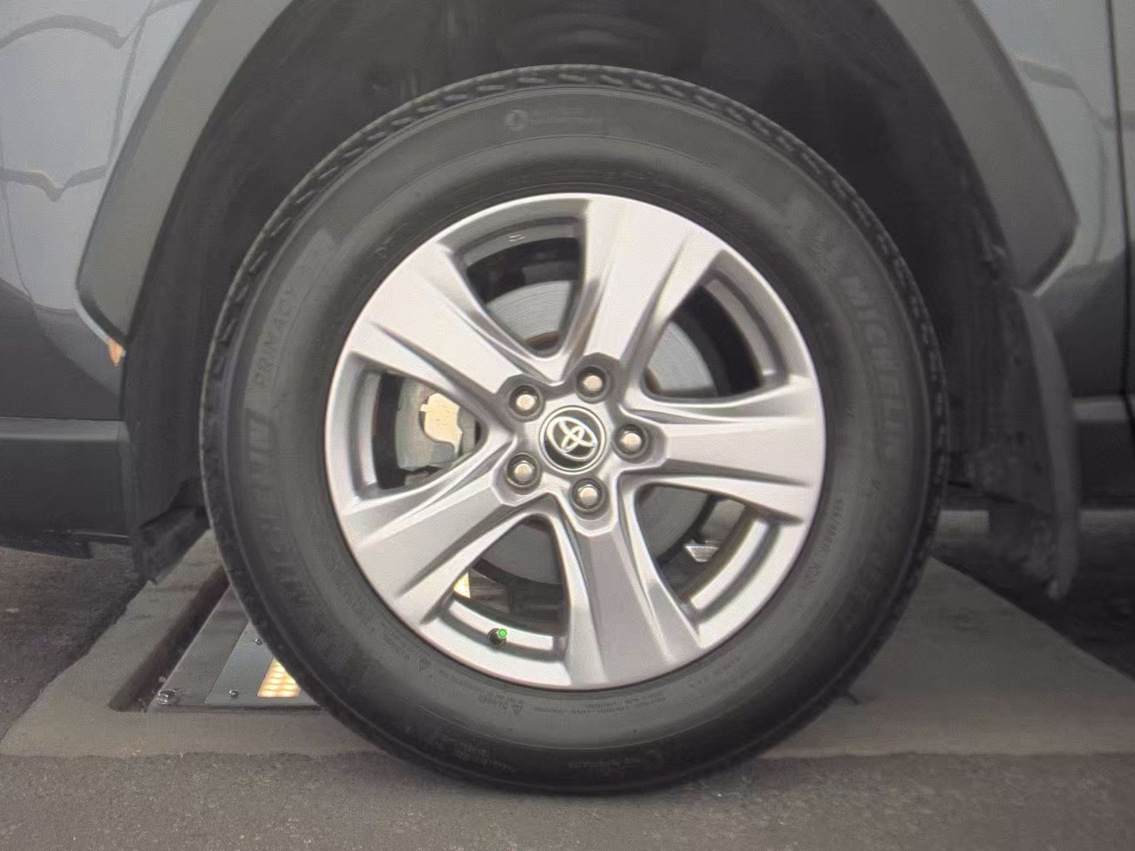 2024 Toyota RAV4 XLE FWD