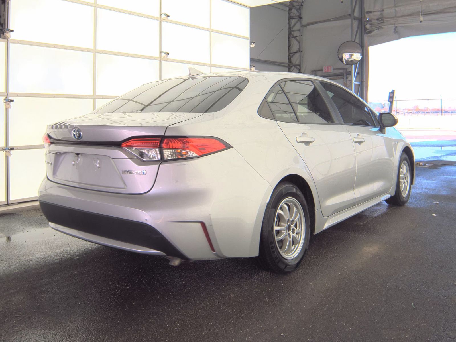 2020 Toyota Corolla Hybrid LE FWD
