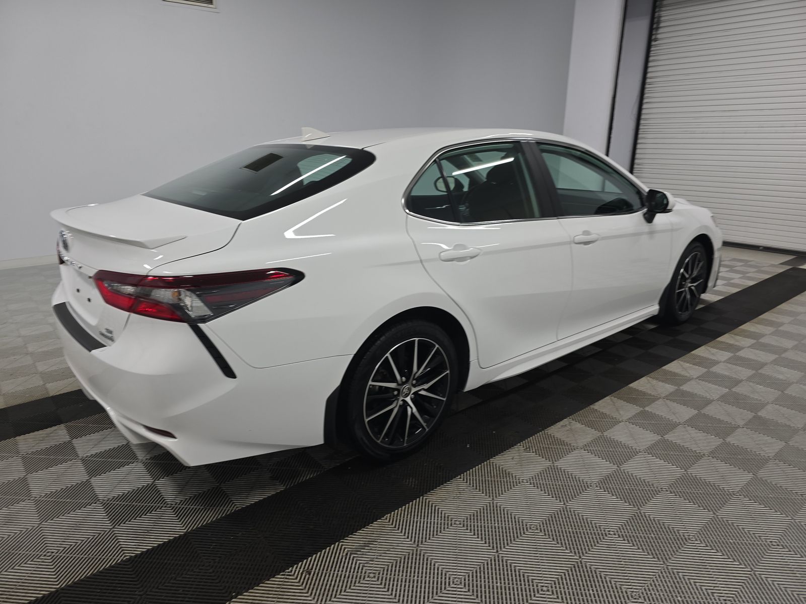 2024 Toyota Camry Hybrid SE FWD