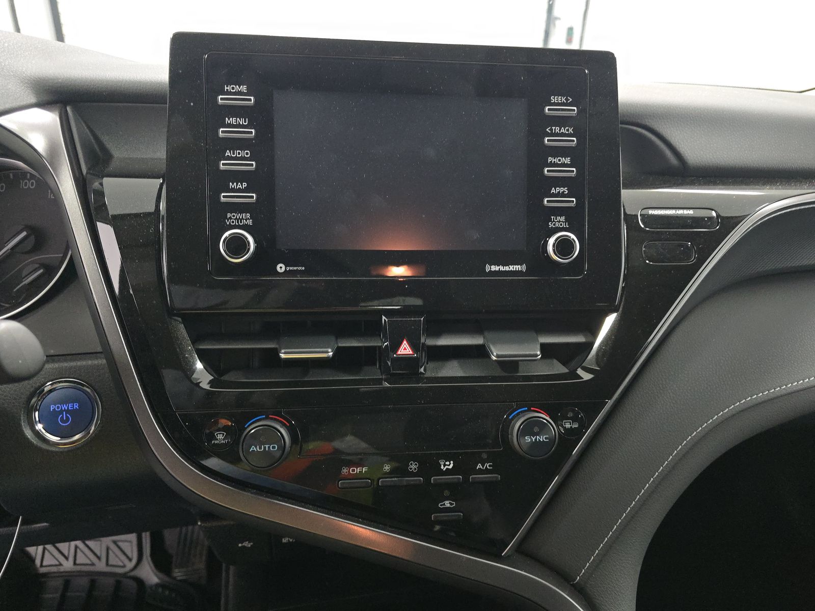 2024 Toyota Camry Hybrid SE FWD