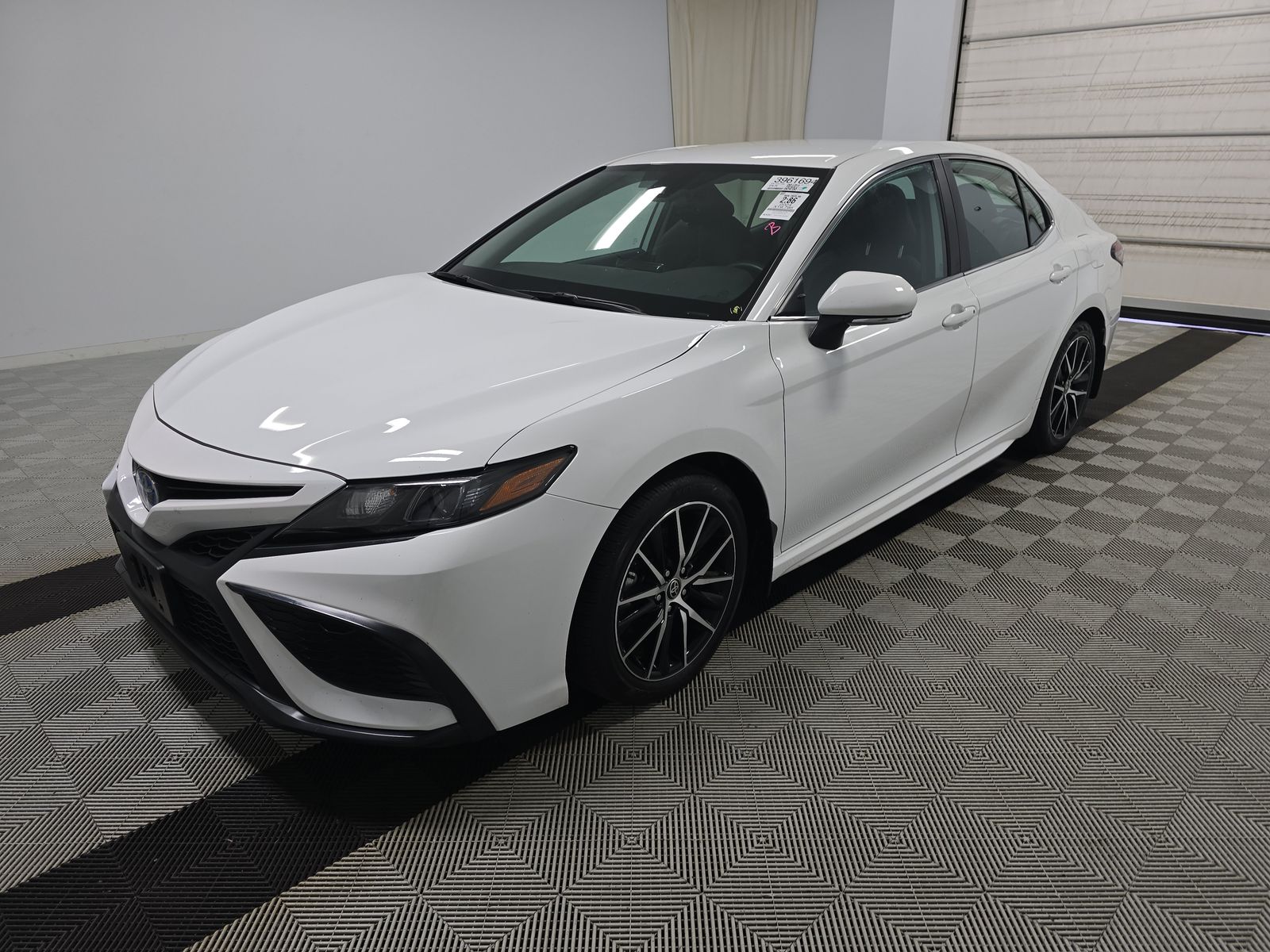 2024 Toyota Camry Hybrid SE FWD