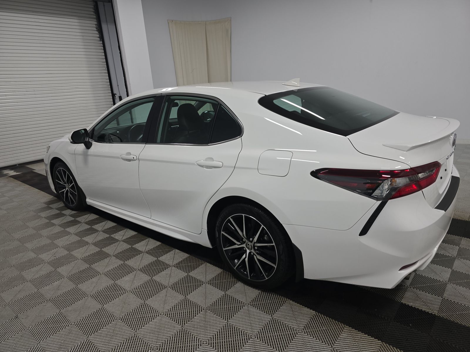 2024 Toyota Camry Hybrid SE FWD