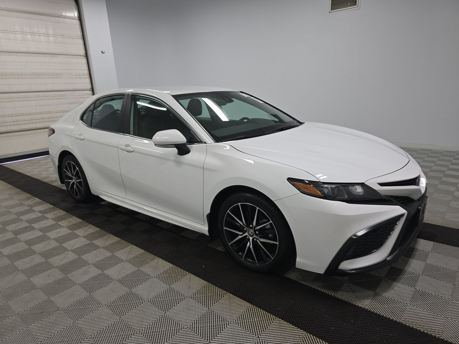 2024 Toyota Camry Hybrid SE FWD